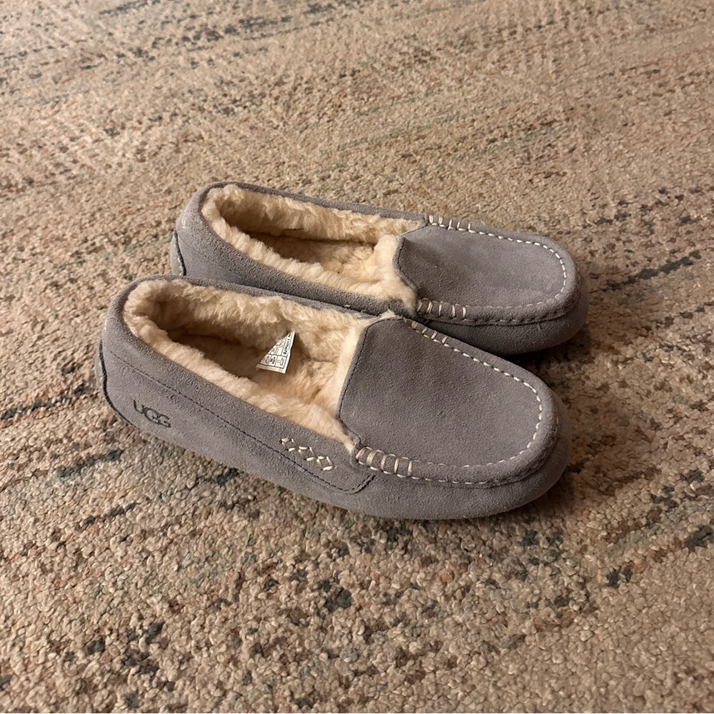 UGG Women’s Grey W Ainsley
